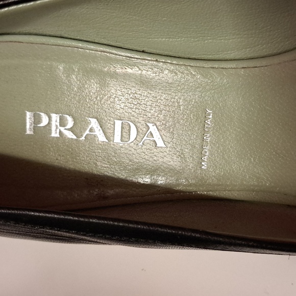 Prada Black Leather Flats with Bow - Picture 2 of 16